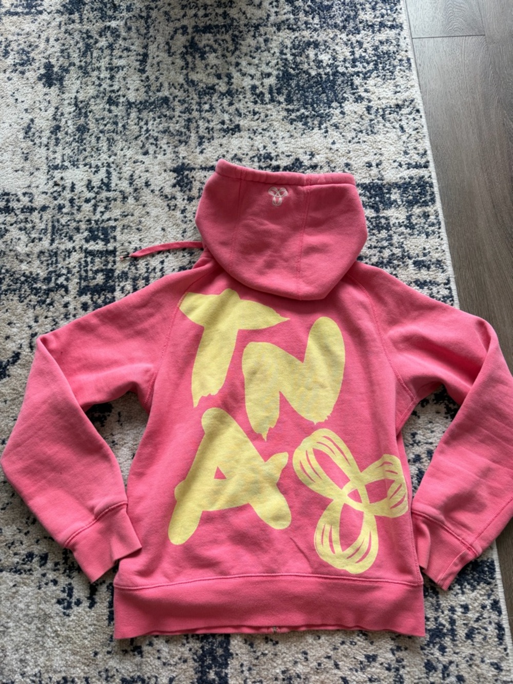 ❤️SOLD Vintage Y2K TNA Pink Hoodie with Yellow Graphic Logo - Women's M